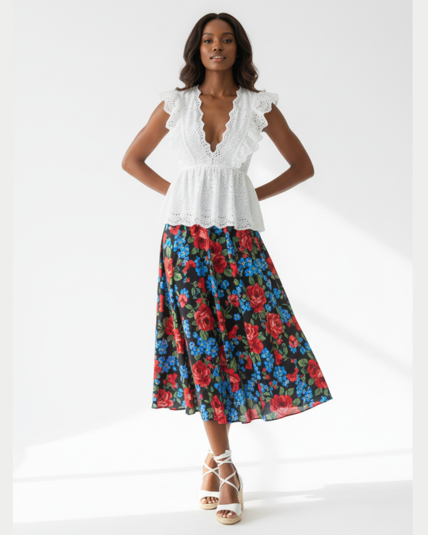 Sleeveless Lace Top, Waist-cinching