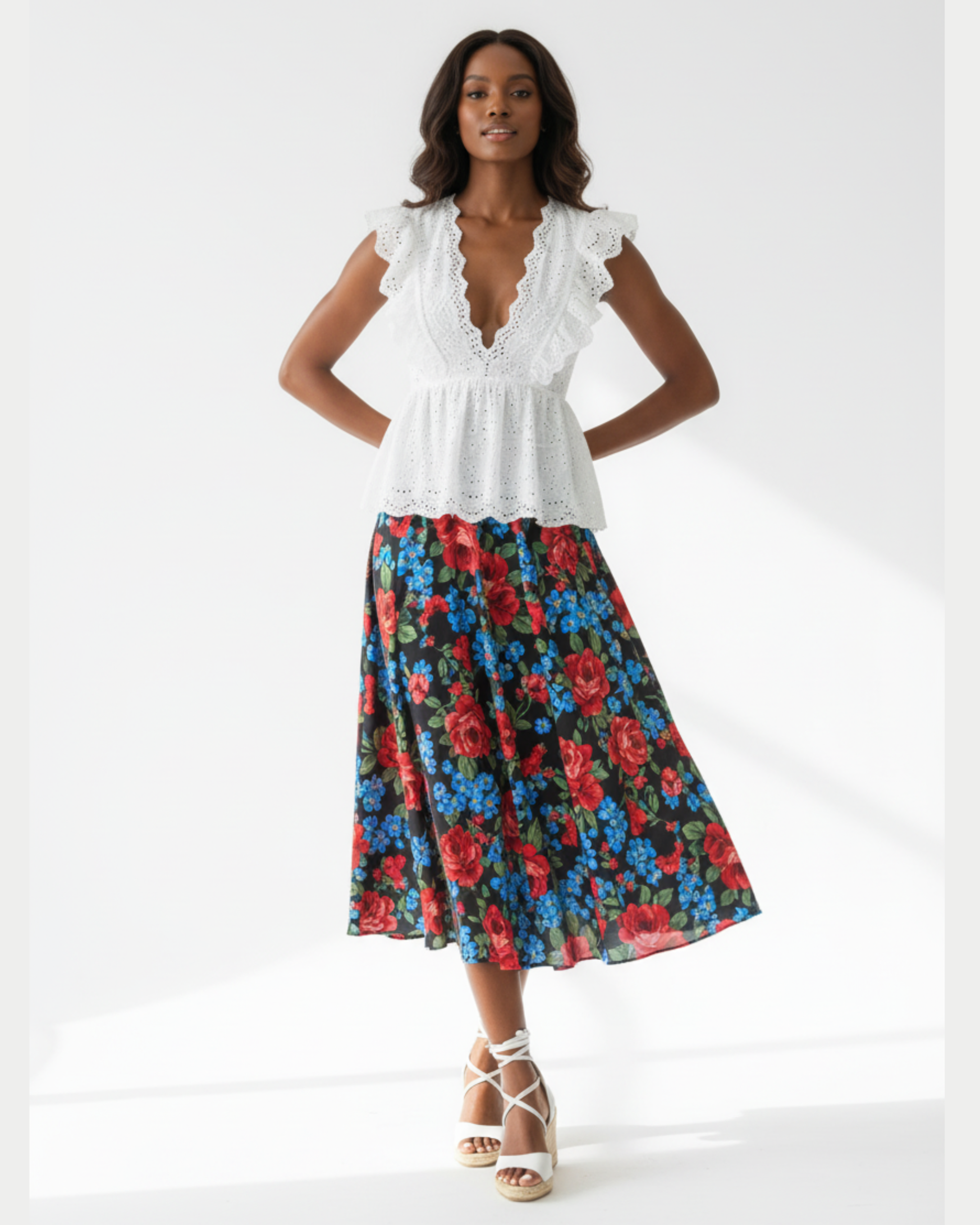 Sleeveless Lace Top, Waist-cinching