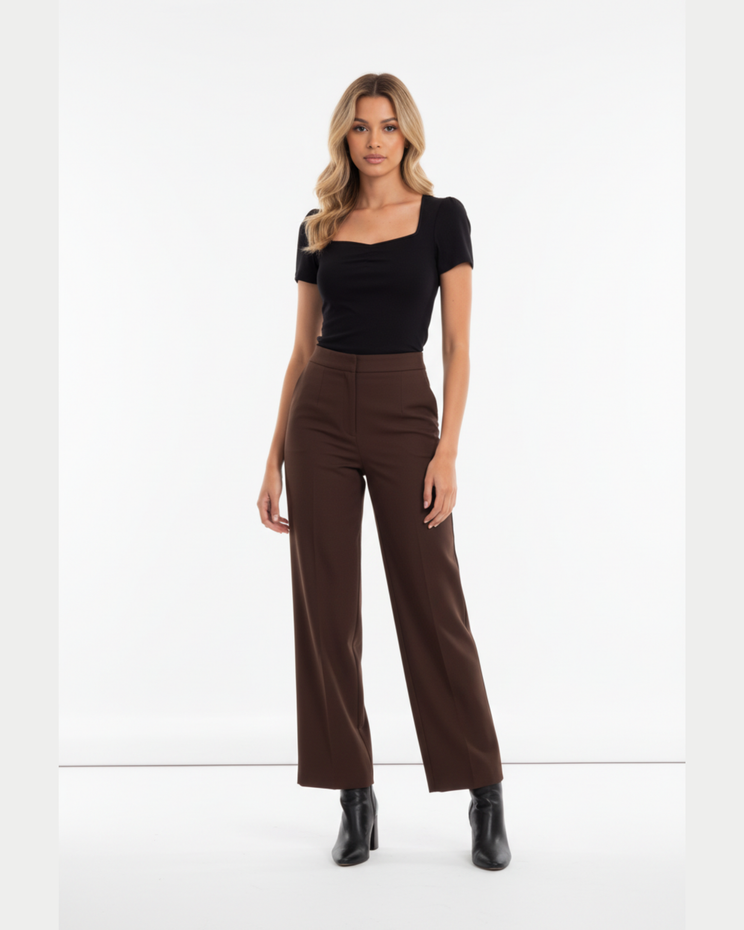 Sweetheart Neck Short Sleeve top Sustainable