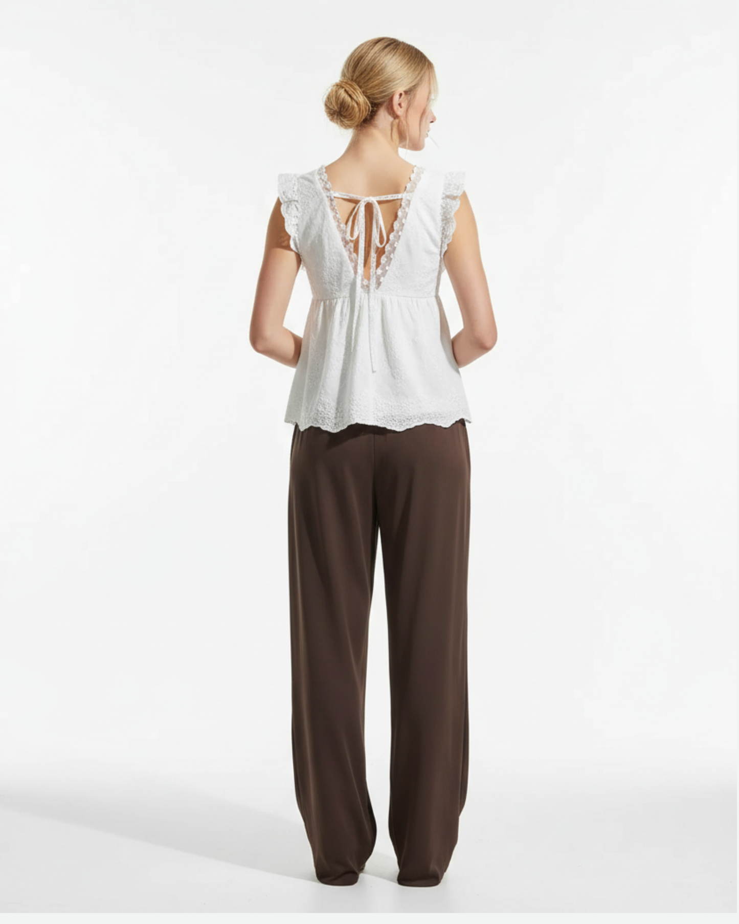 Sleeveless Lace Top, Waist-cinching
