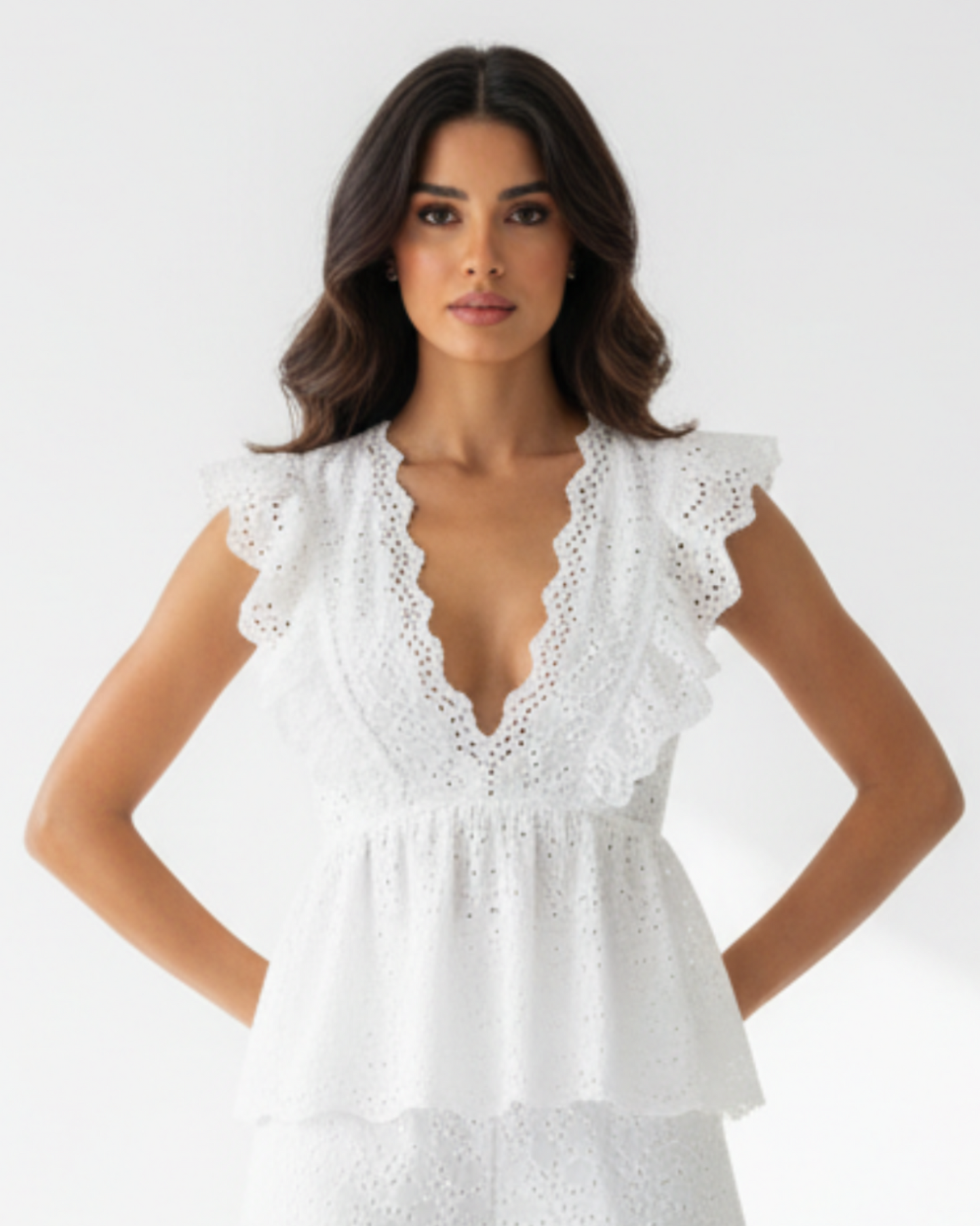 Sleeveless Lace Top, Waist-cinching