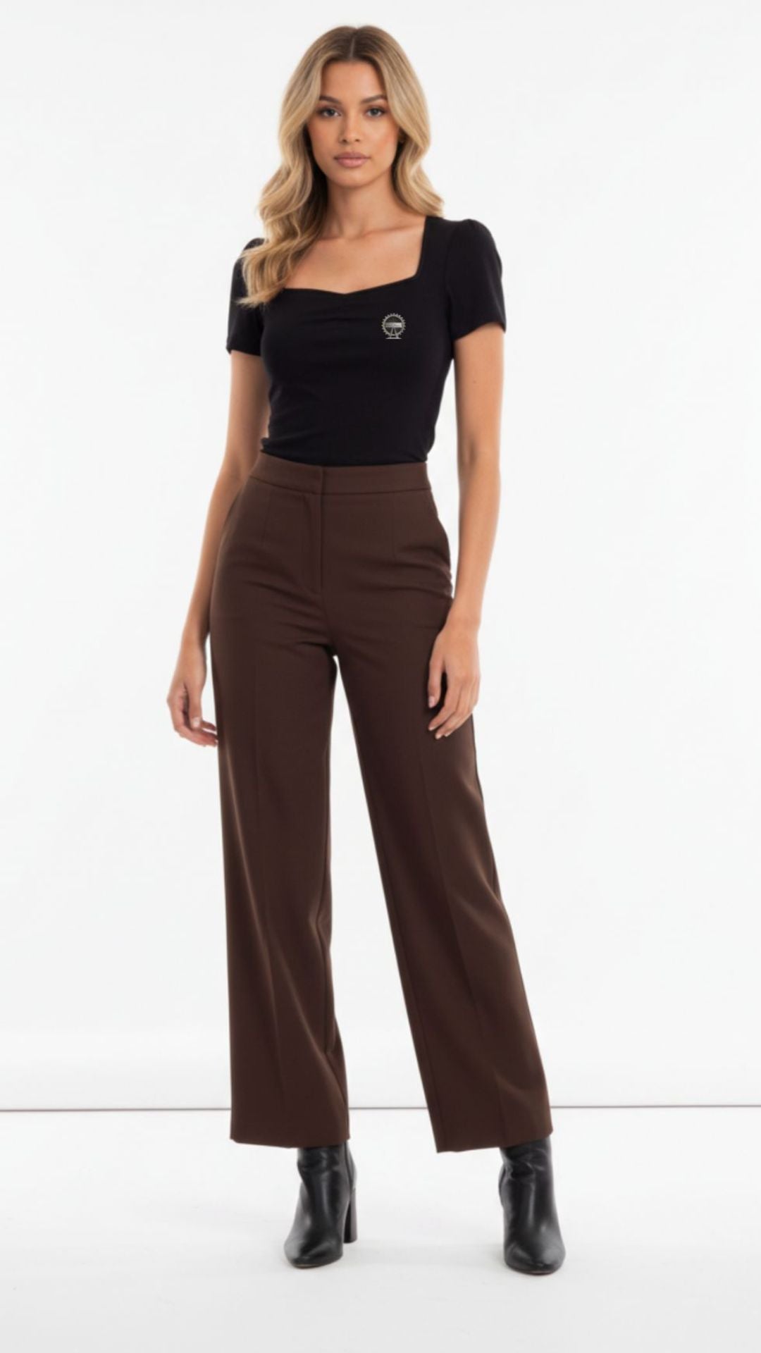 Sweetheart Neck Short Sleeve top Sustainable